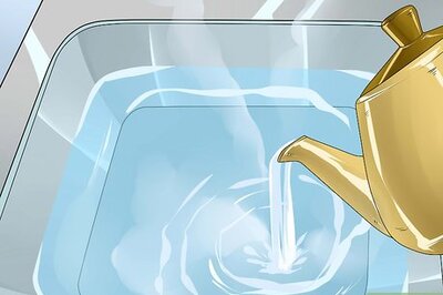 How to Give a Baby a Bath in the Sink