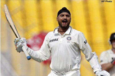 VVS, Harbhajan help Ind draw first Test