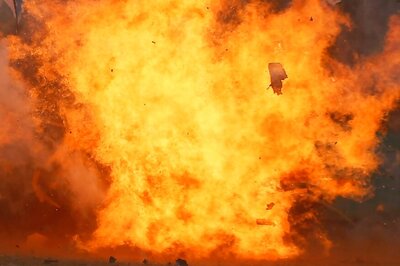 Fire Breaks Out at Two Separate Places in Delhi, Over a Dozen Vehicles Gutted