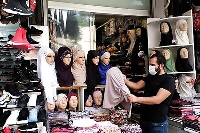 Istanbul Restricts Indoor Ceremonies As COVID Cases, Deaths Rise