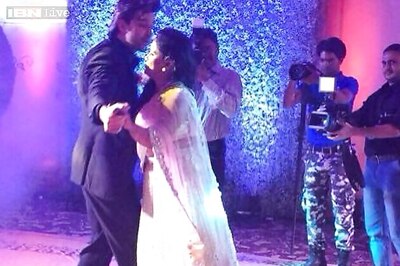 Snapshot: Hrithik Roshan floored everyone at Arpita Khan's wedding reception with his cool dance moves