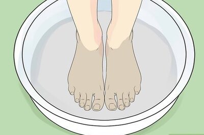 How to Give Someone a Pedicure