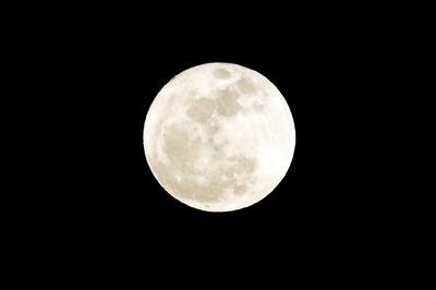 Moon Tourists Risk Rough Ride, Health Experts Say