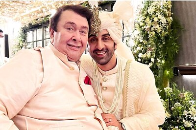 Alia Bhatt-Ranbir Kapoor Wedding: Kareena Shares Picture of Dad Randhir with Groom; Fans Miss Rishi Kapoor