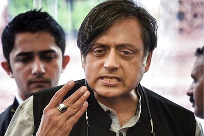 After Scorpion Remark, Tharoor Calls PM Modi 'Hero on White Stallion With Upraised Sword'