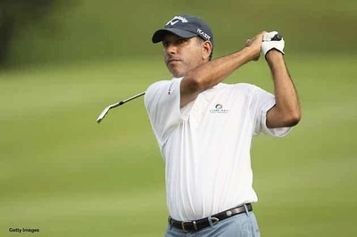 Jeev takes early lead at Irish Open