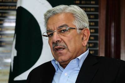Pakistan's Foreign Minister Warns India Against Surgical Strikes on its Soil