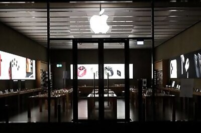 Apple loyalists prove physical stores not needed to drive iPhone sales- J.P. Morgan