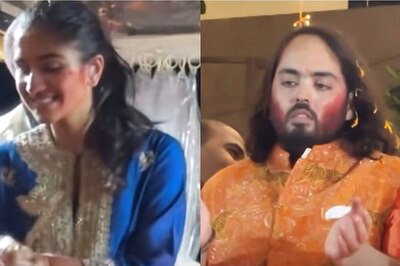 Anant Ambani And Radhika Merchant Dance, Throw Gulaal On Each Other During Their Ganpati Visarjan | Watch