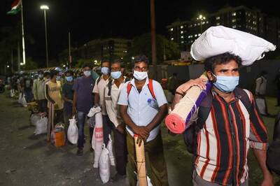 Migrants With Any Ration Card Can Get Essentials in Maharashtra: Govt