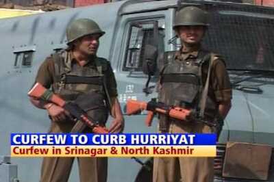 Curfew in Srinagar to foil Hurriyat march