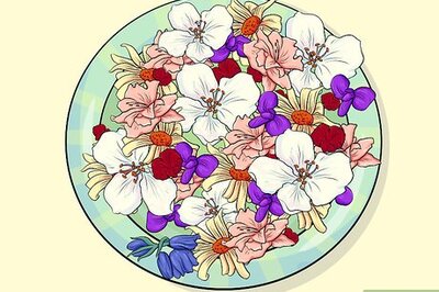 How to Add Fresh Flowers to a Cake