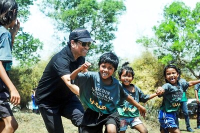 'What a Way to Kick Off my Birthday Week!': Sachin Tendulkar Plays Football, Shares Stories And Cuts Cake With Kids