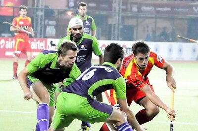 Delhi Waveriders continue invincible run, trounce Rhinos 5-2