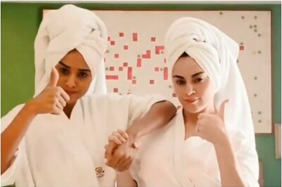 Kundali Bhagya Star Shraddha Arya Shows What Girls Do on Holiday - Towel Dance to Yaad Piya Ki Aane Lagi