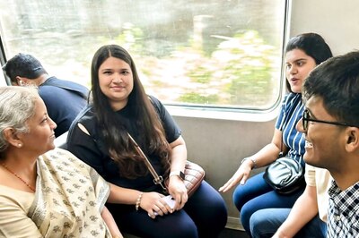 FM Nirmala Sitharaman's Candid Conversation With Commuters During Local Train Ride in Mumbai | WATCH