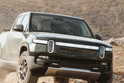 2022 Rivian R1T Electric Pick-up Truck: A Look at Top Features - Range, Gadgets and More