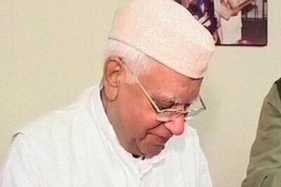 Delhi HC notice to ND Tiwari on paternity suit