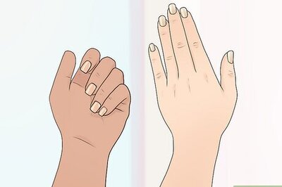 How to Choose Nail Polish Colour That Suits You