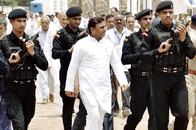 Samajwadi Party's Old Guard May Need Akhilesh's 'Youth Appeal' in 2017 Polls