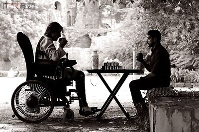 It is easy to work with Amitabh Bachchan, he has a positive personality: Farhan Akhtar