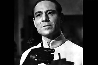 Joseph Wiseman, first James Bond villain, is dead