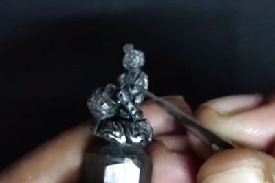 Kurnool Artist Crafts Miniature Lord Krishna Idol