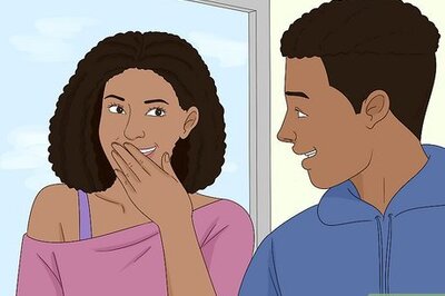 How to Make a Guy Ask You for Your Phone Number