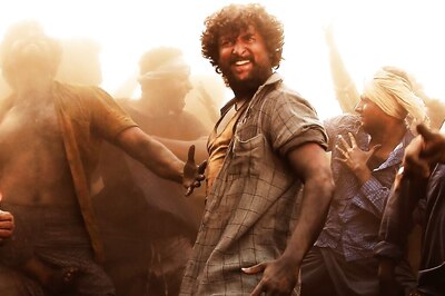 Dhoom Dhaam Dhos Yaar Song: Nani, Deekshith Shetty Dance Their Hearts Out in Energy-filled Dasara Track