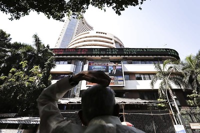 Nifty ends below 7000, Sensex weak