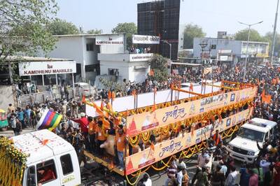 Ram Mandir: Colossal Dhwaja Danda Weighing 5,500kg Arrives in Ayodhya from Gujarat on Special Chariot