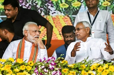 Festive Cheer Fails to Mask Alliance Woes as BJP Leaders Skip Dussehra Event Attended by Nitish Kumar