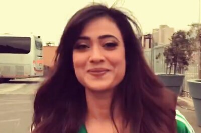 Shweta Tiwari Looks Stunning in BTS Video Shot by Abhinav Shukla