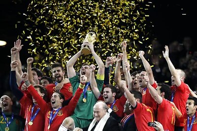 After WC title, Spain looks to 2018 bid