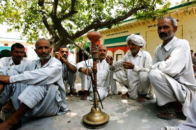 Panel of AAP Wins Gram Panchayat Election in Maha Village