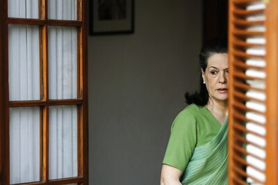 Cong's Virtual No Show in Polls Yet Not in Focus, Sonia Calls Special Panel Meet Over Sibal's 'Introspection' View