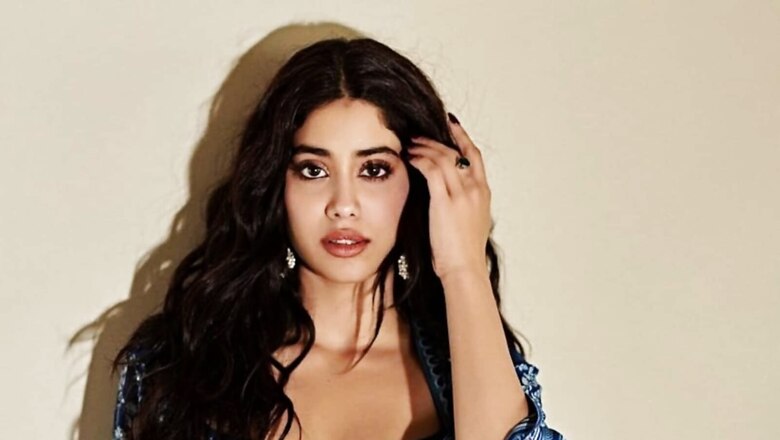 Janhvi Kapoor Ups The Glam Quotient At Filmfare Achievers Night; See Post