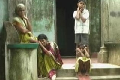 Maoists kill four CPI(M) workers