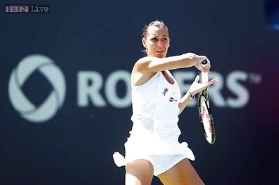 Flavia Pennetta, Yanina Wickmayer advance at Rogers Cup