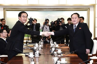Both Koreas Begin Talks as Winter Olympics Helps Break the Ice