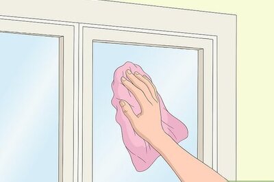 How to Clean Vinyl Windows