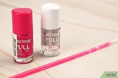 How to Make Glow in the Dark Nail Polish