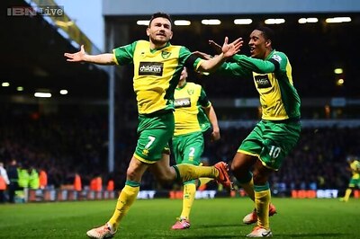 Tottenham lose 1-0 at Norwich, six points off top four