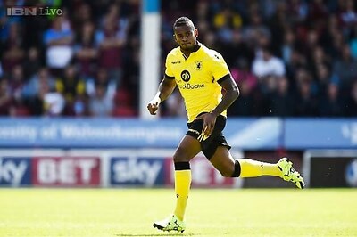 Leandro Bacuna signs new contract with Aston Villa until 2020