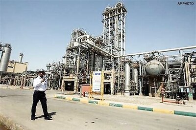 US imposes new sanctions on Iran