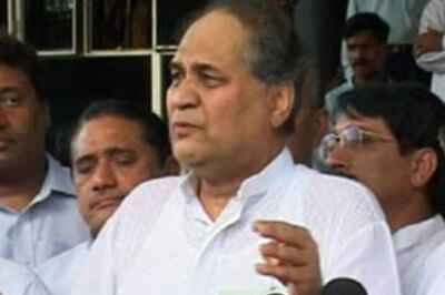 Bajaj Auto to launch small, cheap car