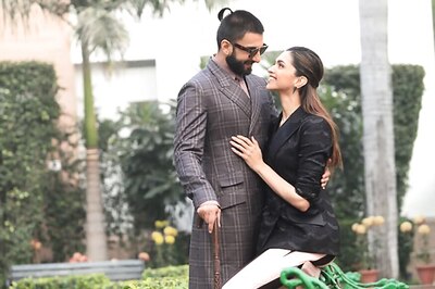 'Uff Yaar', Writes A Mesmerised Ranveer Singh On Deepika Padukone's Met Gala Appearance