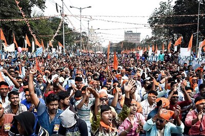 Hindu Samhati Supporters Attack Journalists in Kolkata for Trying to Talk to Family That Converted to Hinduism