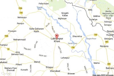 Five kanwarias killed as oil tanker rams into a tractor trolley