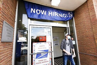US employers post more jobs in June, pull back on hiring